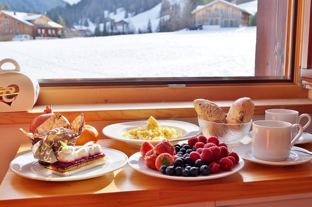 Frühstück mit Alpen - Gstaad 