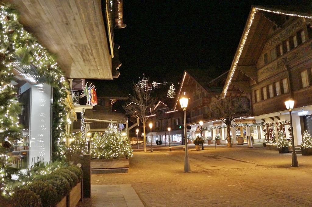 Gstaad und seine Promenade im Advent 