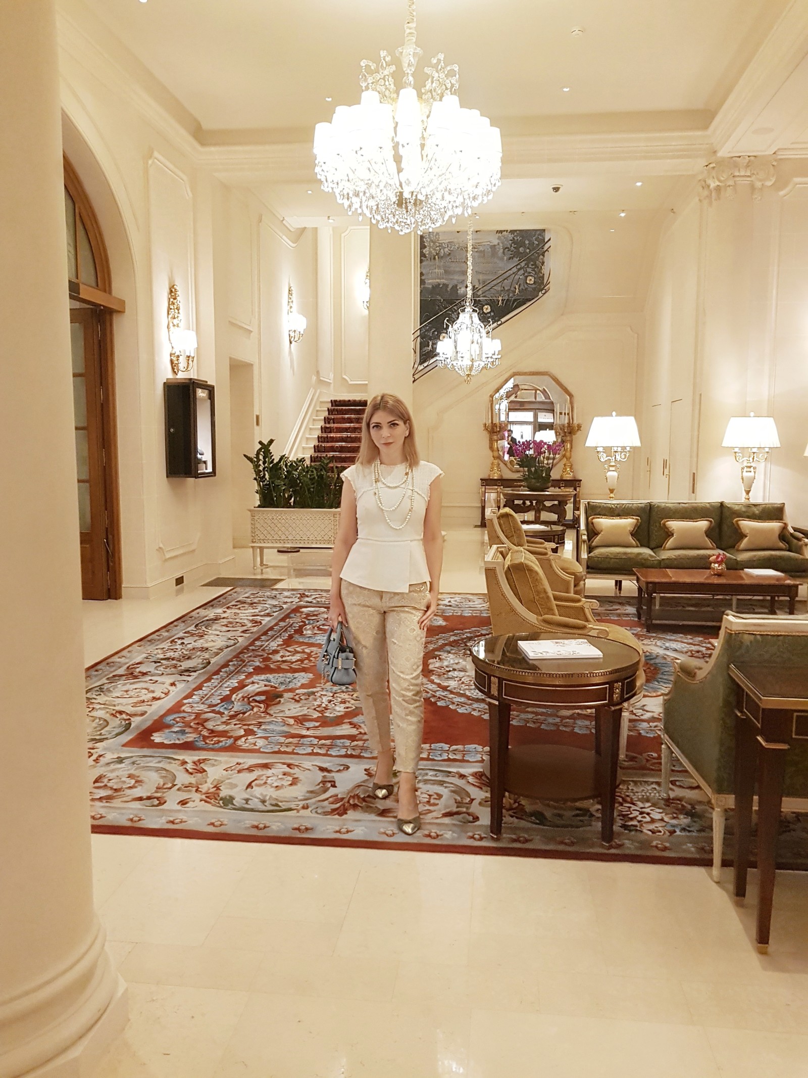 Yuliya Savytska at Brunch in Ritz Paris