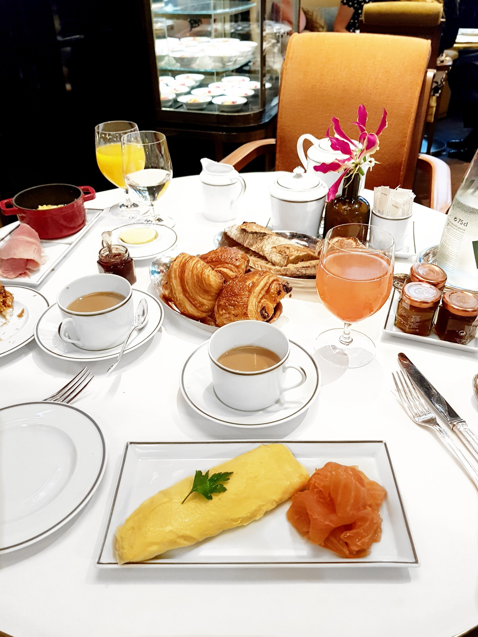 Yuliya Savytska at Brunch in Ritz Paris